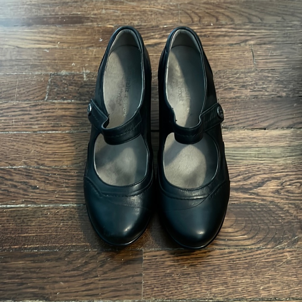 Naturalizer Black Slip Resistant Heels